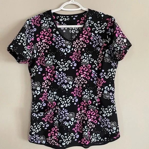 Scrub Tops (Individual OR Bundle) - Picture 6 of 11